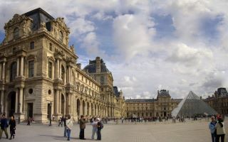 Departamento de Napoleón en Louvre, París.
